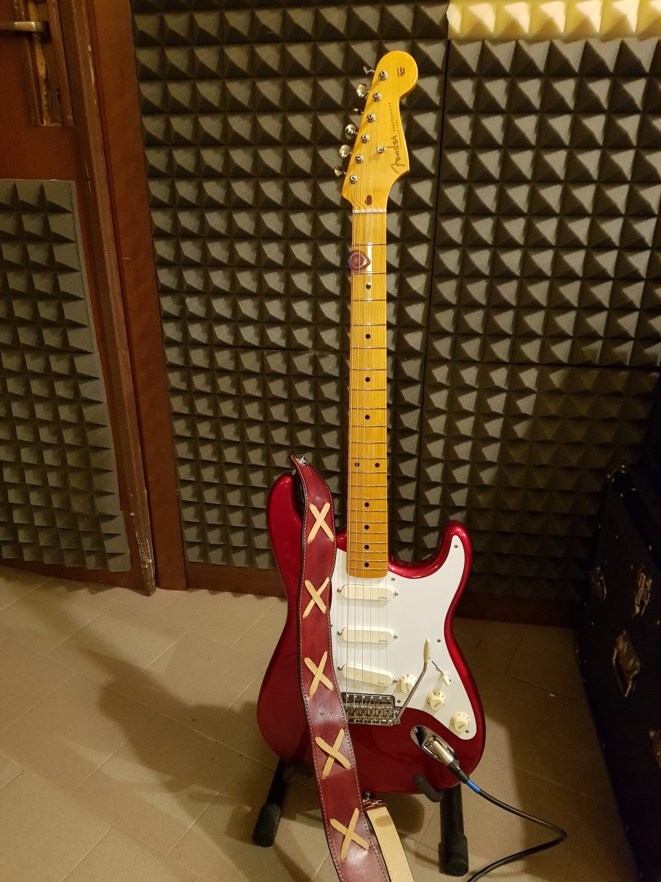 chitarra Fender Stratocaster Candy Apple Red